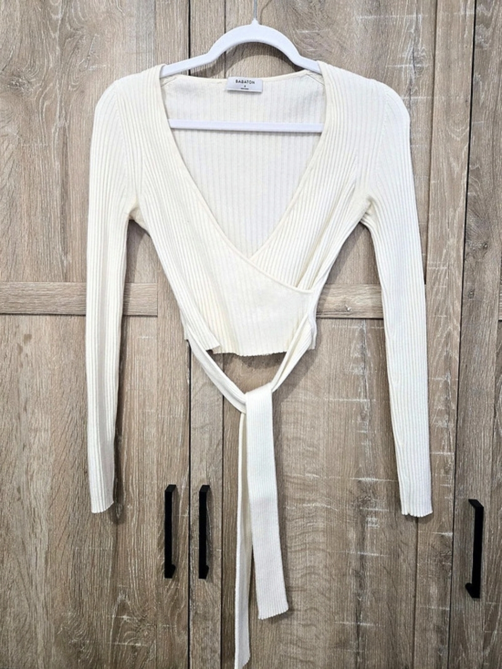 BABATON Cream Ribbed Crop Top Size Small